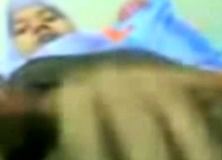 malay- tudung hijab masturbate